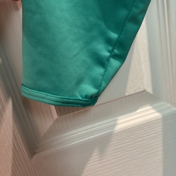 Nike Green Drifit Top- Tennis/ Golf Size Medium - Picture 4 of 8